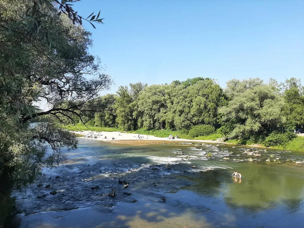 Hotel Garni Fischerfleck In Ismaning Near Munich Bed and Breakfast